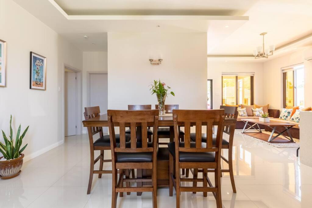Sun Shine Luxury Villas 2 Bedroom Pool & Gym Ocho Rios St Ann Eksteriør bilde